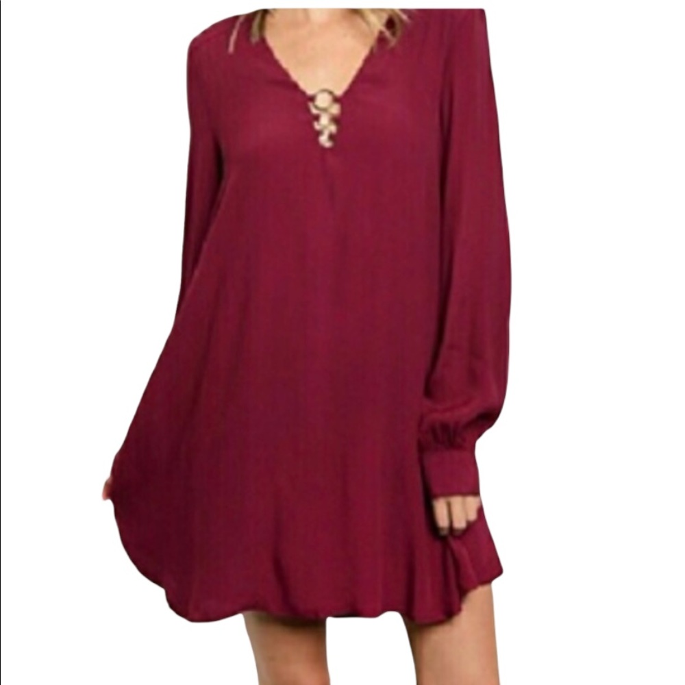 NWT 3 Ring Detail Ultra Flattering Cute Dress